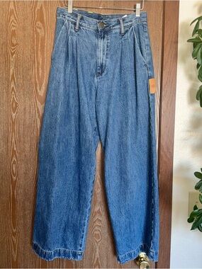 Pleated Women’s Blue Denim Jeans